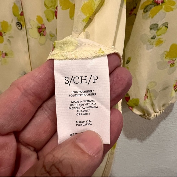 CABI Go-To Blouse Yellow Pink Floral V-Neck Sz S preppy office academia bright - Picture 6 of 9